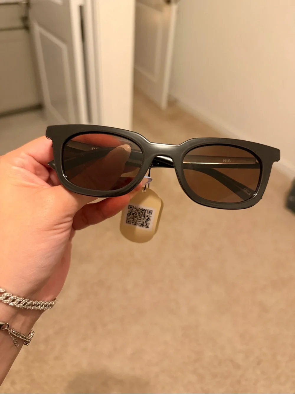 Otra Nia Dark Chocolate Sunglasses - Picture 2 of 2